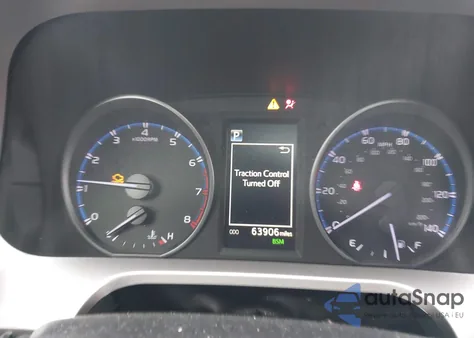 2018 Toyota Rav4 Xle z USA, uszkodzony, nr VIN JTMRFREV0JJ211239